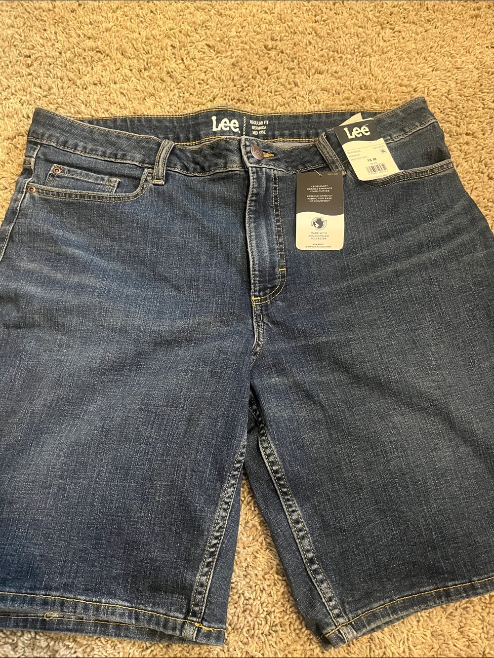 Lee Women's Dark Blue Denim Jean Shorts size 18M